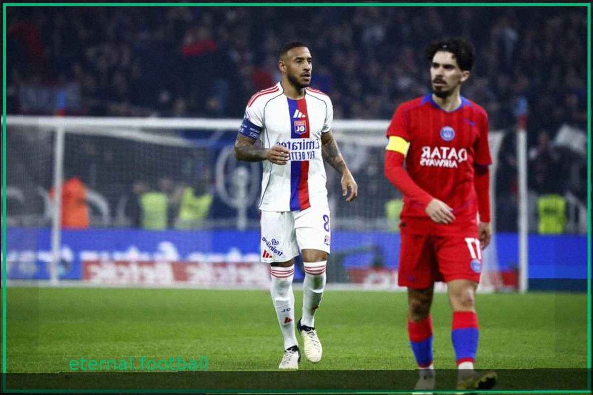Le choc entre le PSG et l'OL reporté à lundi soir, en même temps que le Ballon d'Or ?